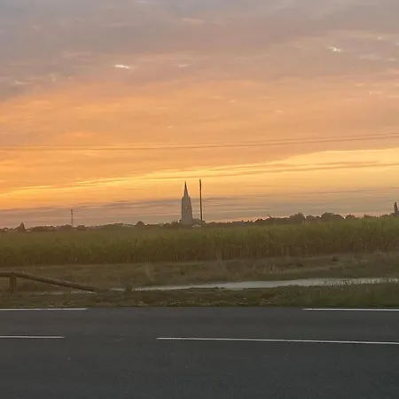 Face A La Сasa de vacaciones Bourcefranc